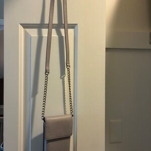 Kate Spade Light Gray Crossbody Bag with Silver Chain. EUC